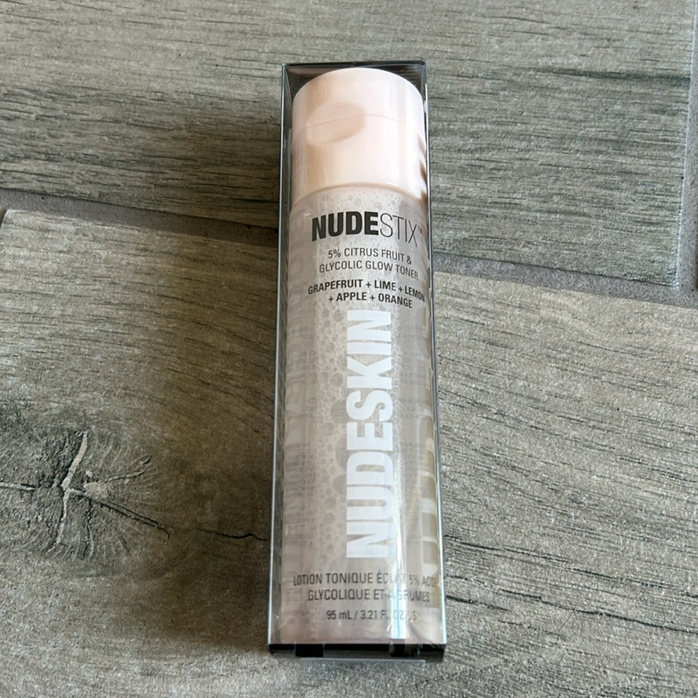 Nudestix citrus fruit & glycolic glow toner